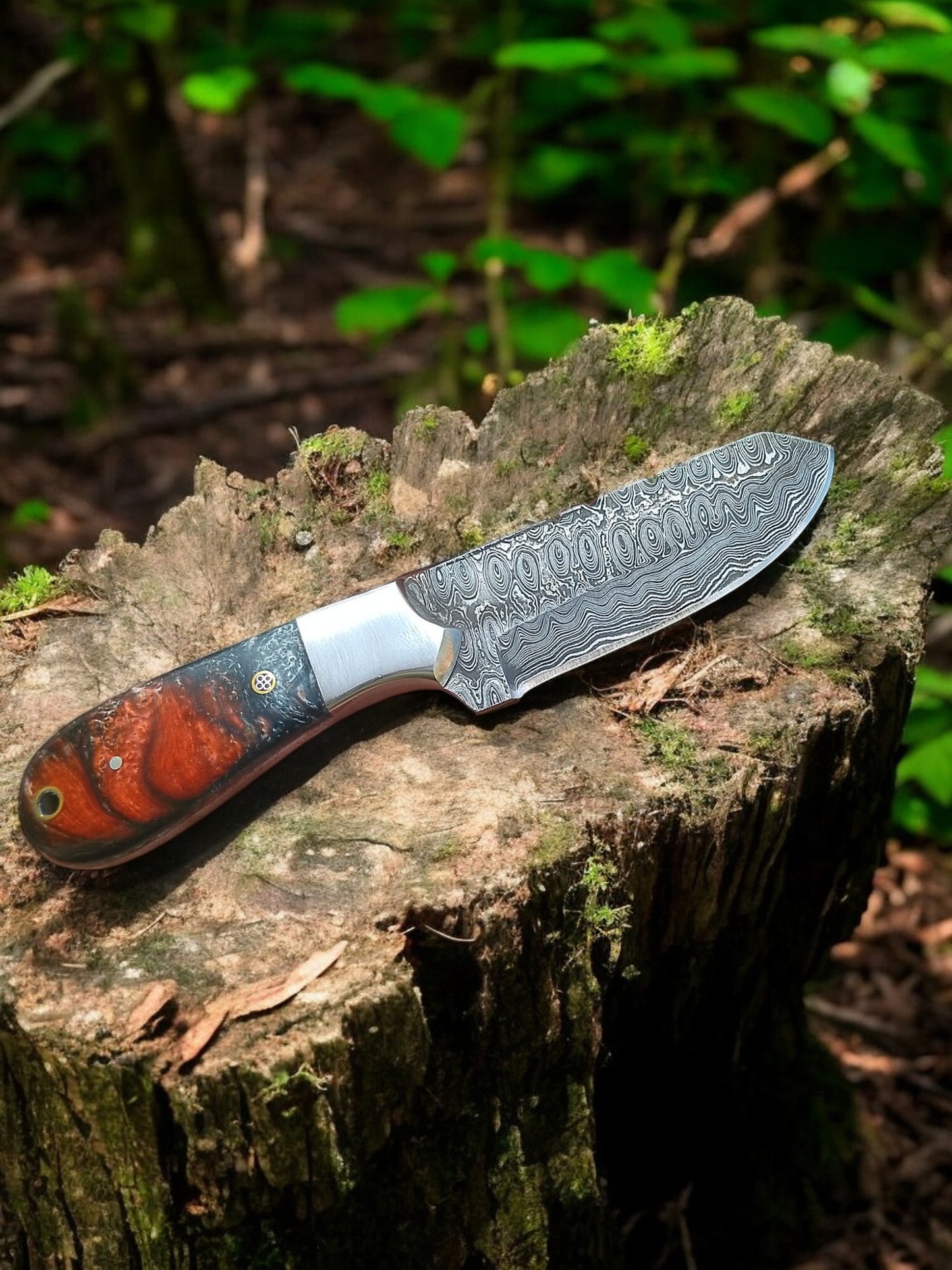 Hunting Blade Damascus Steel & Epoxy Resin Handle