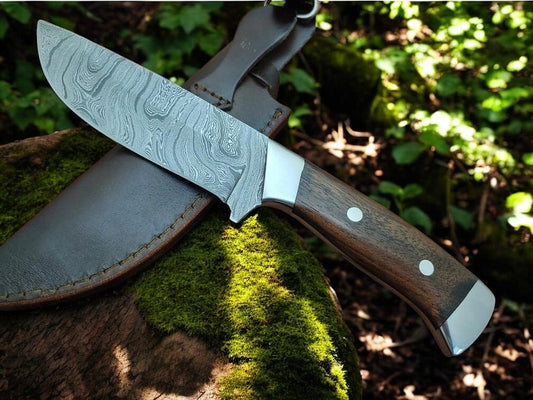 Custom Deer Knives: Handmade Damascus Steel with Walnut Wood Handle