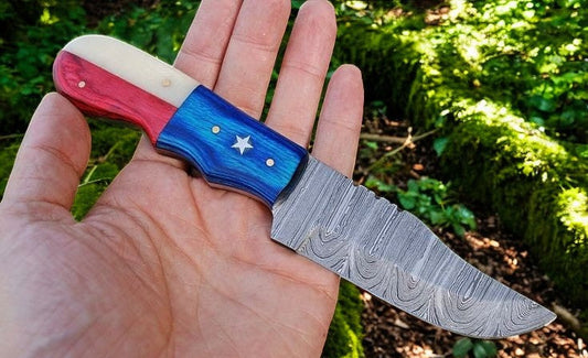 Custom Skinning Blade: Handmade Damascus Steel with Texas Flag Handle