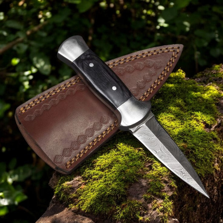 The Shadow Stinger – A Damascus Boot Knife for Discreet Defense
