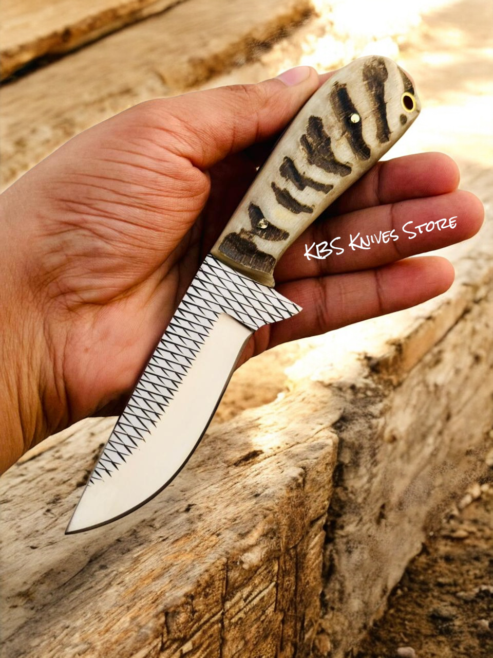 Cowboy-Style Hunting Knife with Sheath – 3.9" Rasp Steel Blade