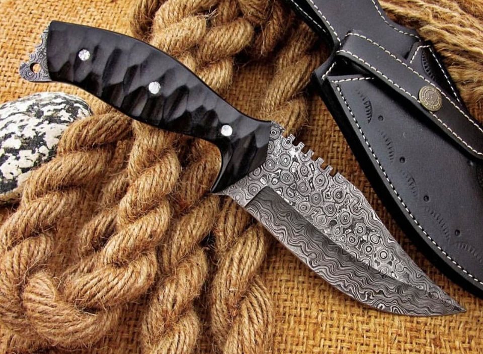 Premium Full Tang Damascus Steel Hunting Knife