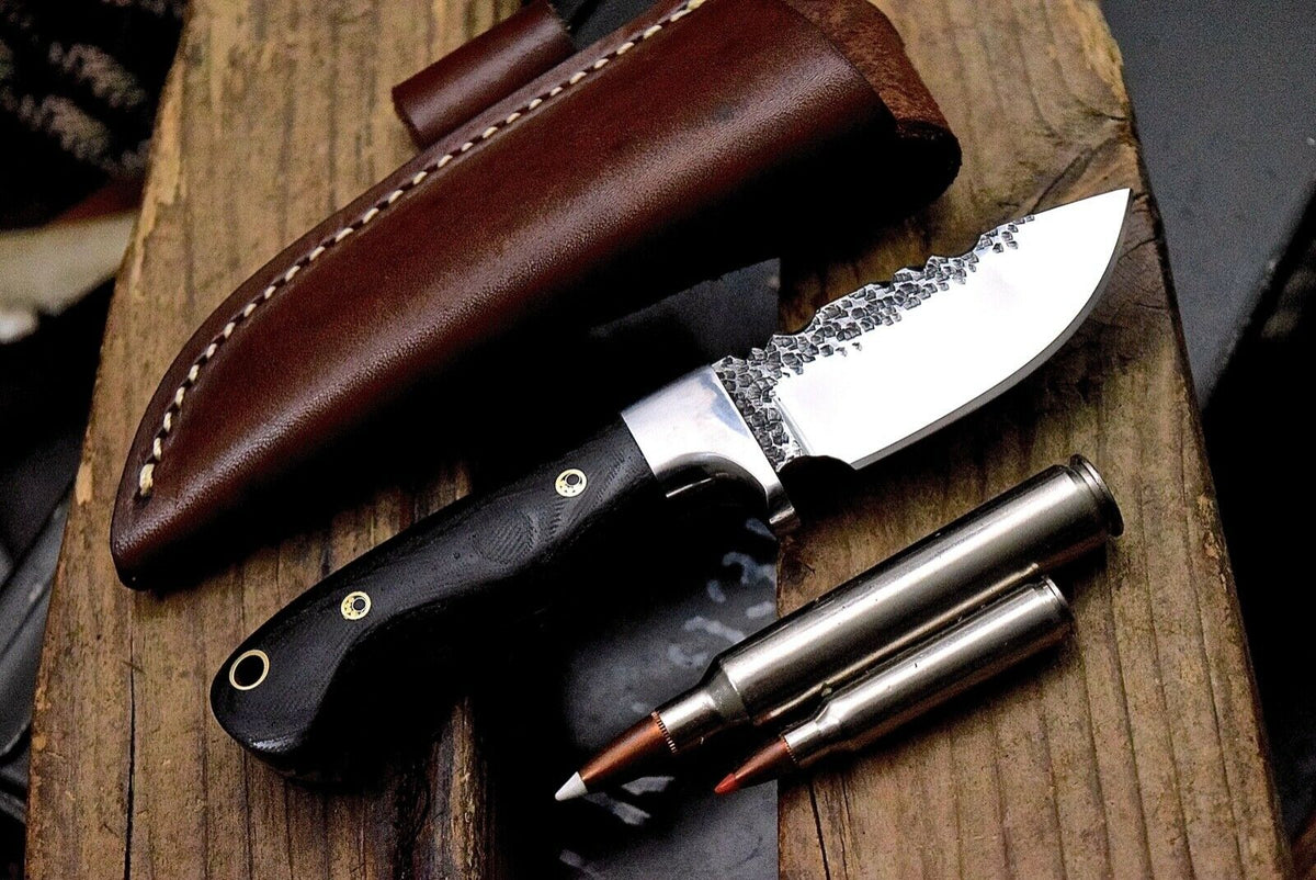 Small hunting on sale knife