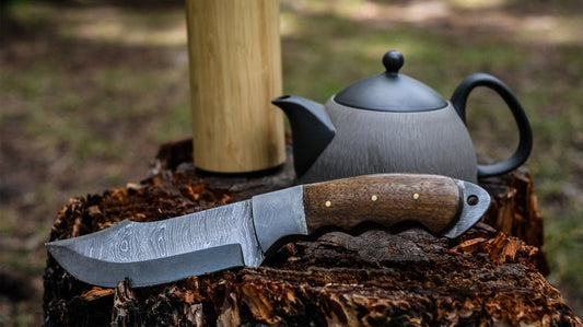 Custom handmade full tang Damascus steel camping knife with rosewood handle and leather sheath