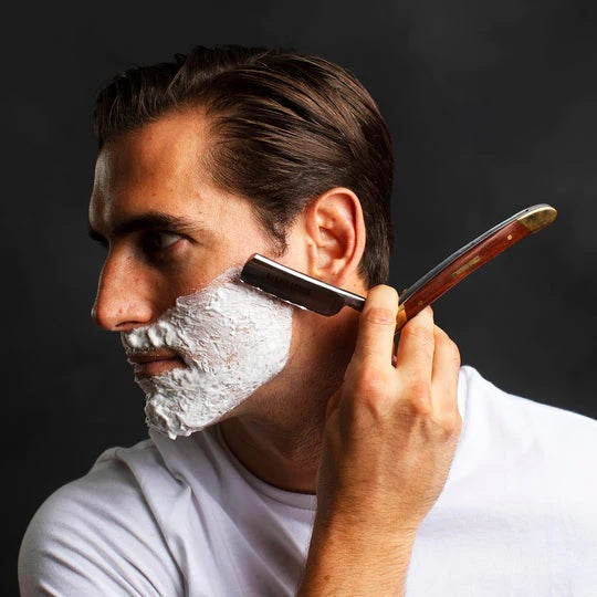 Best straight razor made from Damascus and 1095 steel for classic shaving