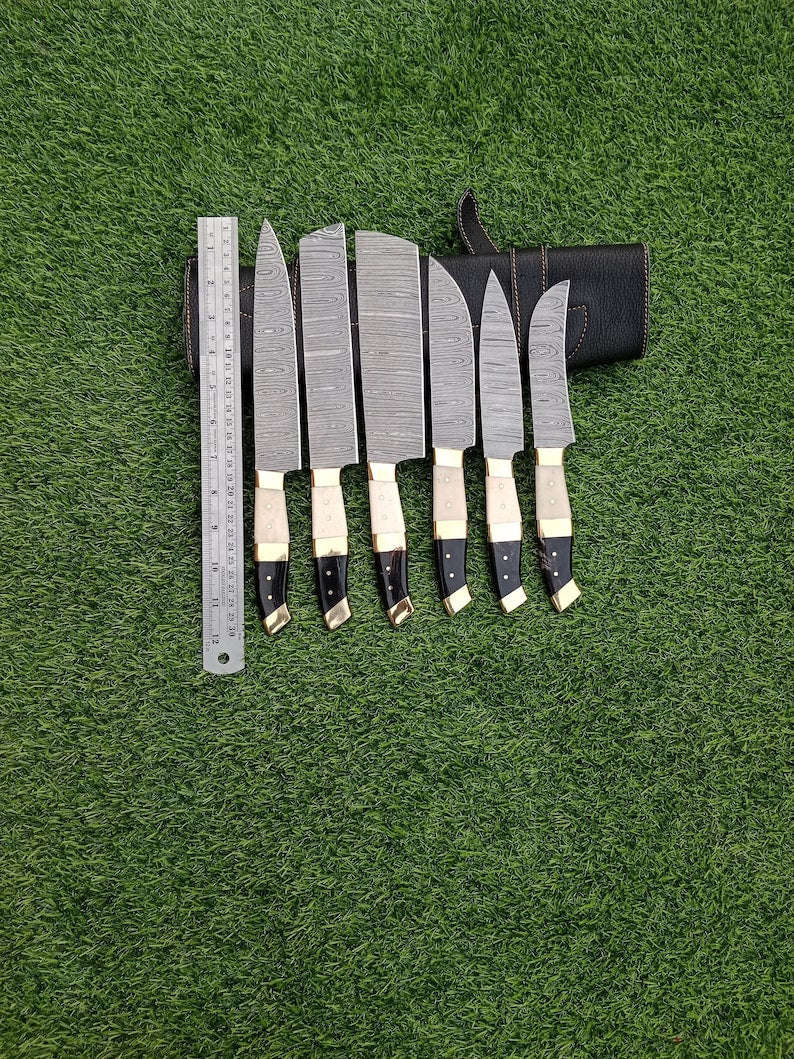 The Culinary Excellence 6Piece Kitchen Knives Set with Damascus Stee