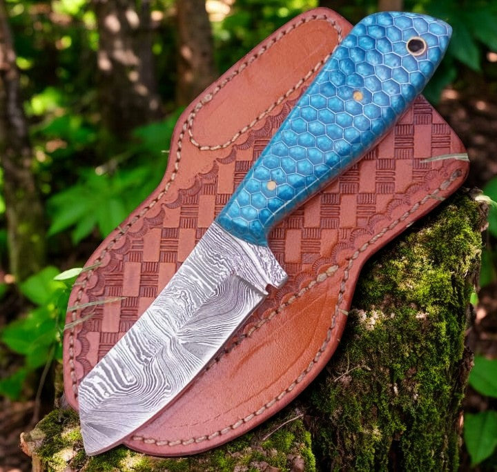 "The Sundown Rider" – A Damascus Cowboy Sheath Knife Forged for Frontier Toughness