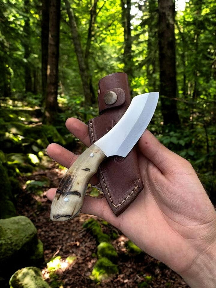 Good Deer Skinning Knife with D2 Steel Blade
