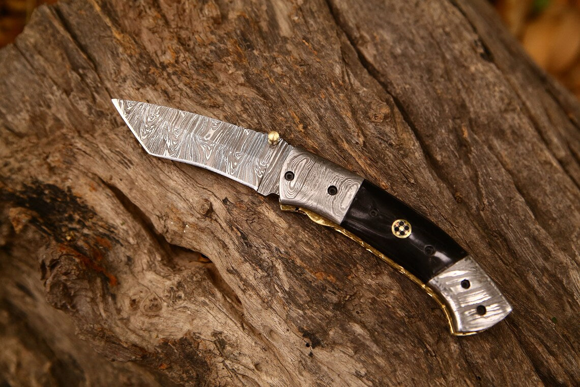 Elegant Damascus Steel Tanto EDC Knife with Buffalo Horn Handle and Leather Case for Groomsmen Gifts