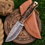 Premium Skinner Knife - Damascus Steel, Handcrafted Deer Horn Handle, 55-58 HRC