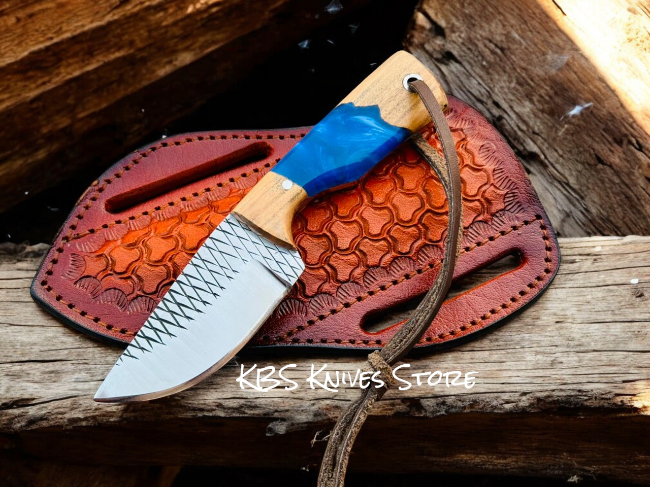 Classic Cowboy Knife – Rasp Steel with Olivewood Blue Resin