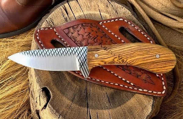 Handmade Cowboy Belt Knife and Western Sheath - Rugged Elegance