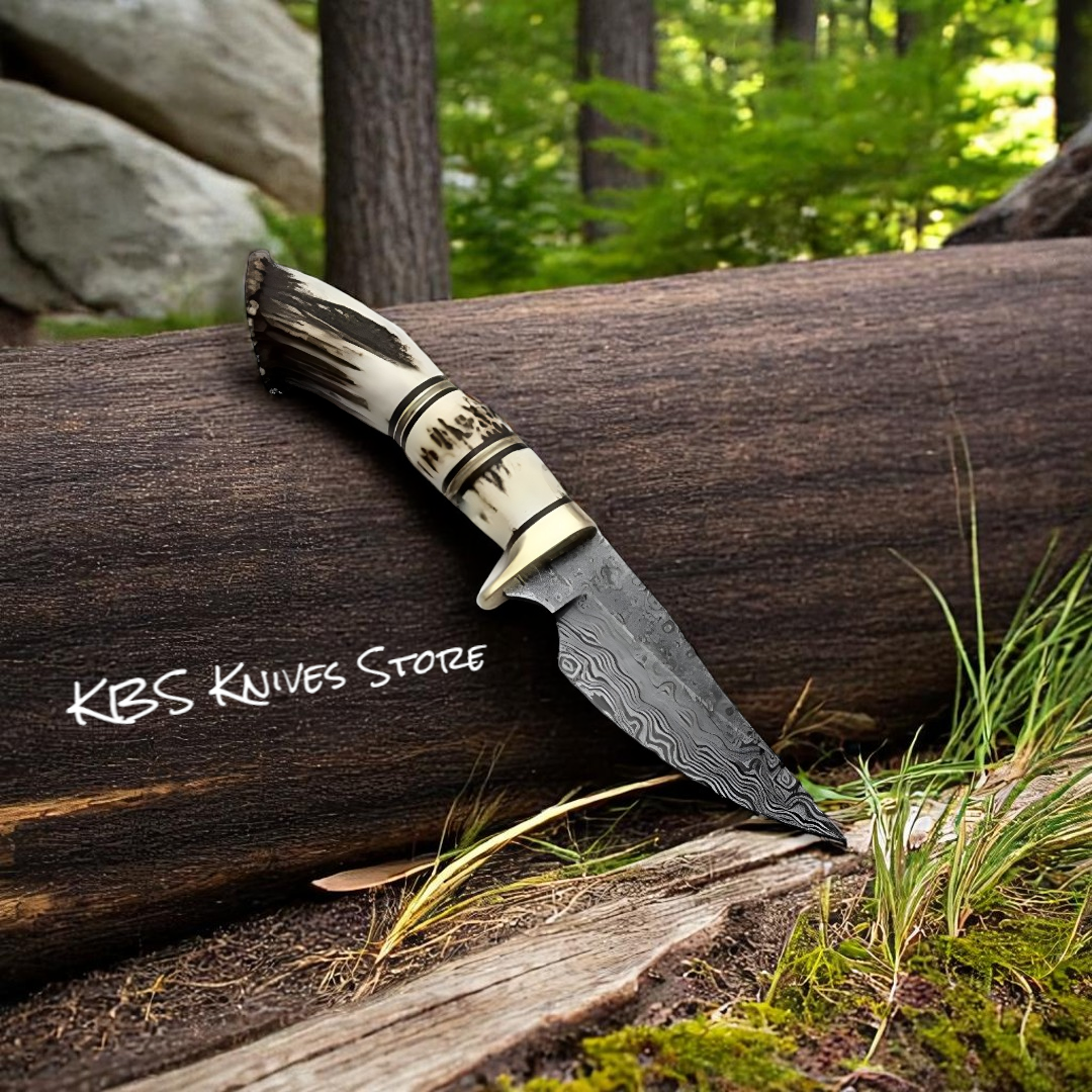 Game Dresser – Best Deer Knife with Damascus Steel Blade & Antler Horn Handle

