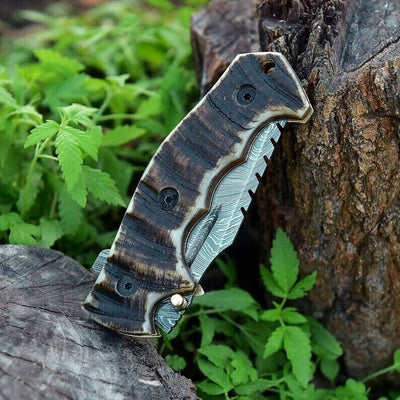 Sheep horn handle detail on the EDC Tracker Folding Pocket Knife.