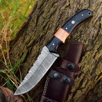 Wilderness Wanderer: Hunting Knife with Twist Damascus Steel Blade, Wenge Wood and Olivewood Handle, and Leather Sheath