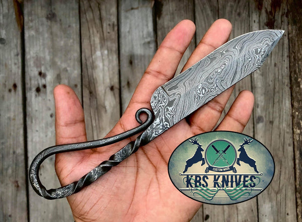 Full Tang Custom Hand Forged Damascus Steel Forged Knife