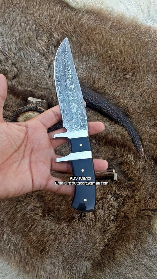 Damascus Steel Hunting Knife for Hunters with Leather Sheath

