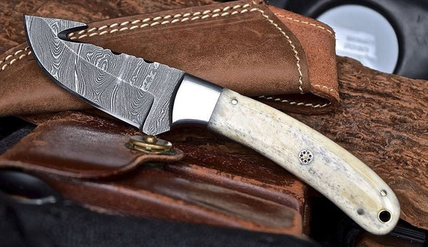 damascus steel skinning knife