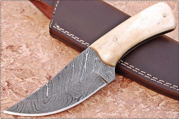 damascus steel skinning knife