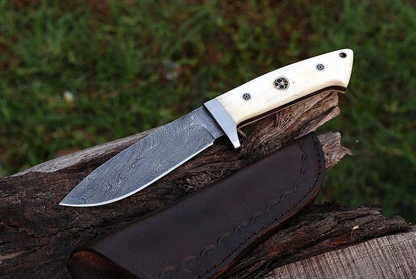 Damascus steel handmade skinning knife