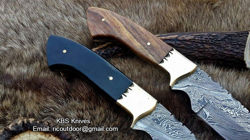 Set of 2 Custom Handmade Damascus Fixed-Blade Hunting Knives with Leather Sheaths
