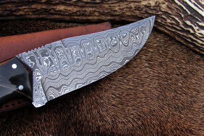 Close-up of Buffalo Horn Handle on Deer Hunting Knife

