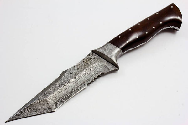 Damascus steel hunting knife