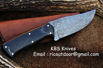 8-Inch Full Tang Damascus Steel Deer Hunting Knife
