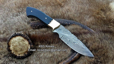 Custom Handmade Damascus Fixed-Blade Hunting Knife with Buffalo Horn Handle
