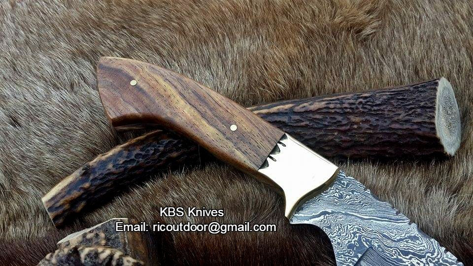 Full Tang Damascus Hunting Knife with Rosewood Handle and Sheath
