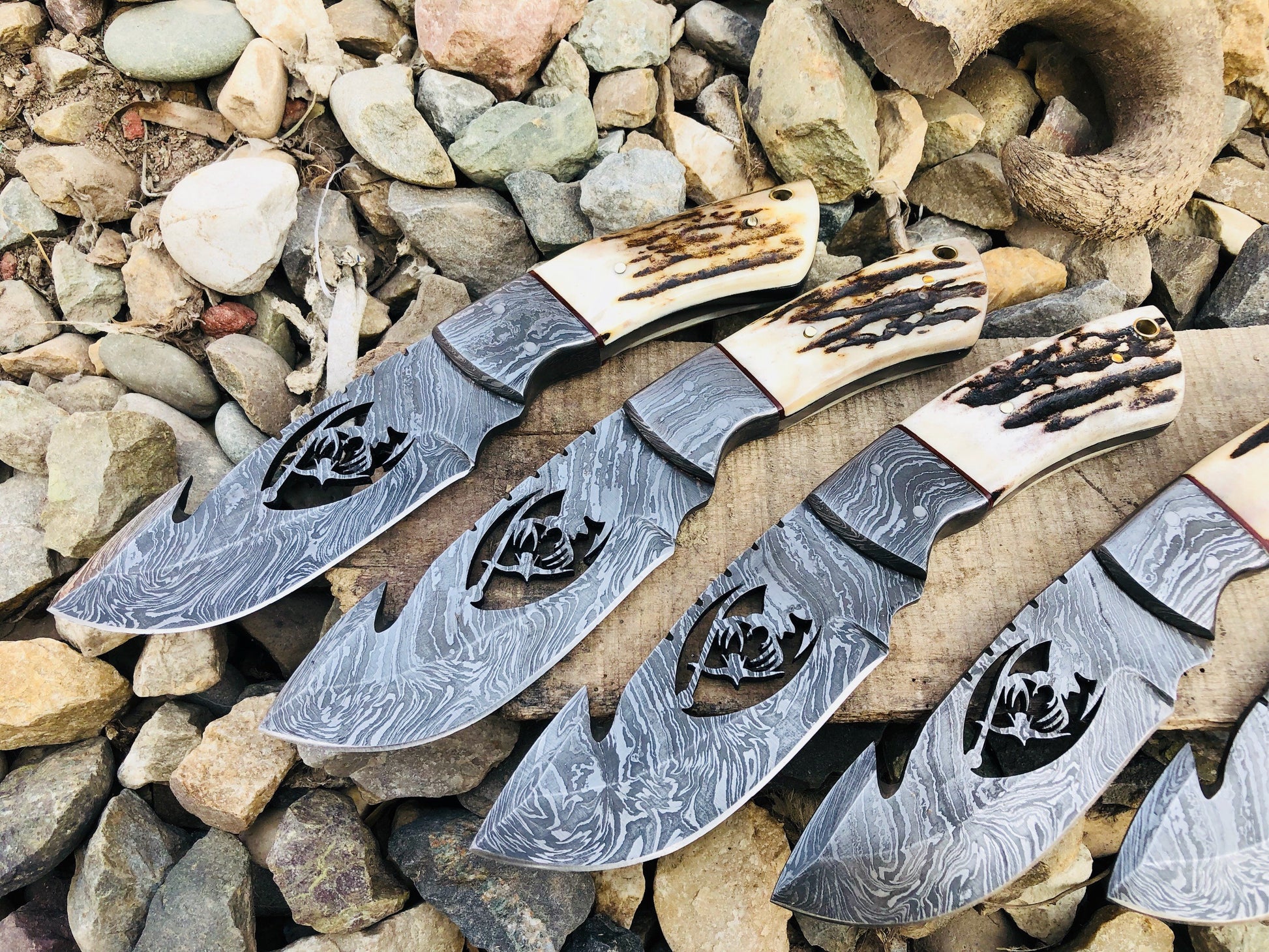 [DAMASCUS_KNIVES], [HUNTING_KNIVES], [KNIFE], [HANDMADE_KNIVES], [SKINNING_KNIVES], [DAGGER_KNIVES], [TRACKER_KNIVES], [KITCHEN_KNIVES], [FOLDING_KNIVES] - KBS Knives Store