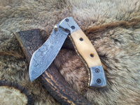 Hand Made Damascus Knife