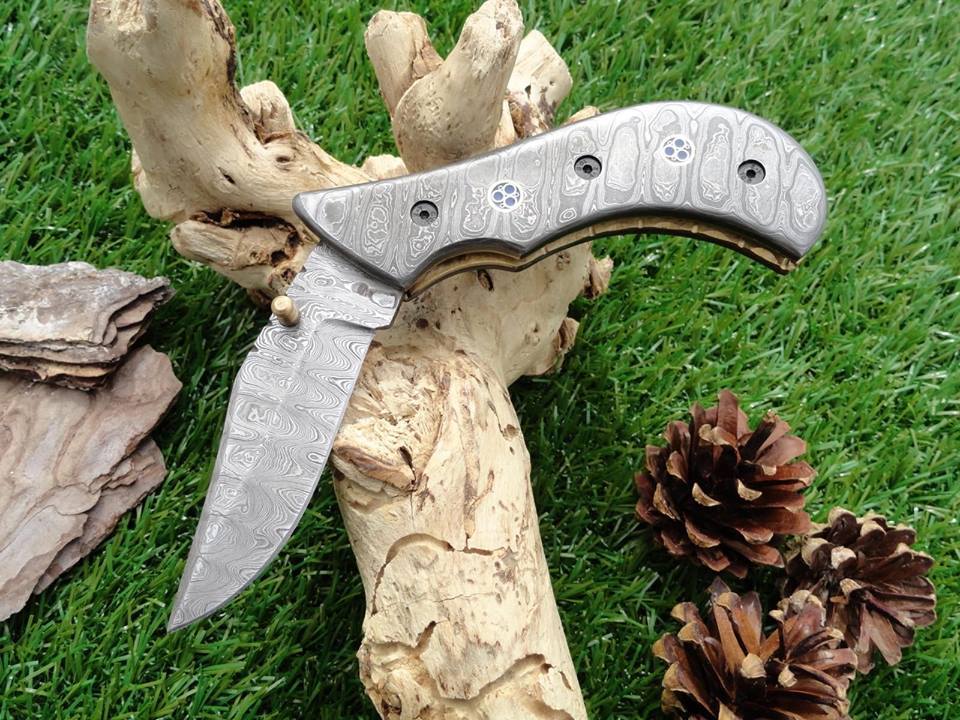 Everyday Carry Custom Handcrafted Damascus Steel Folding Pocket Knife – The Valiant
