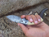 Liner lock mechanism on the Everyday Carry Damascus Steel Folding Pocket Knife
