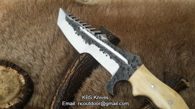 Tracker Knife with Full Tang 1095 Steel Blade and Horizontal Leather Sheath