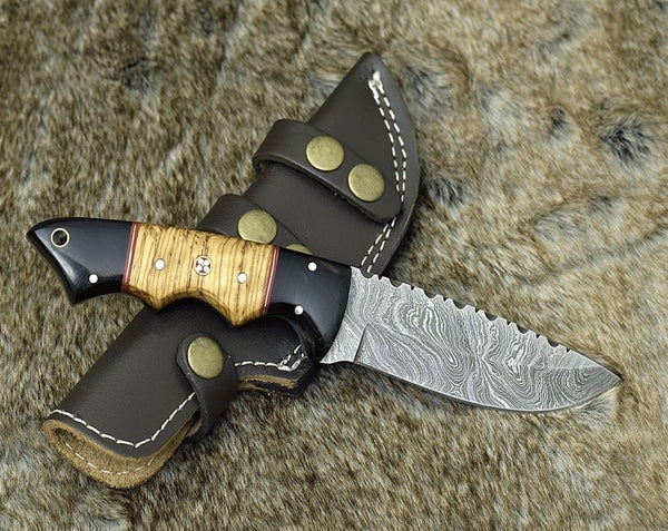 Damascus Steel Hunting Skinning Knife